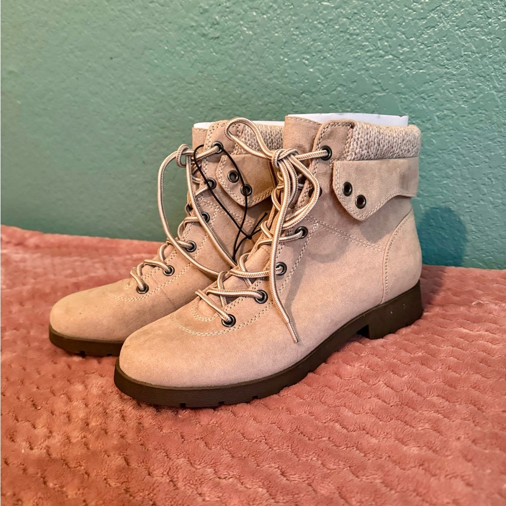 St. John's Bay Womens Yumma Stacked Heel Lace Up Boots